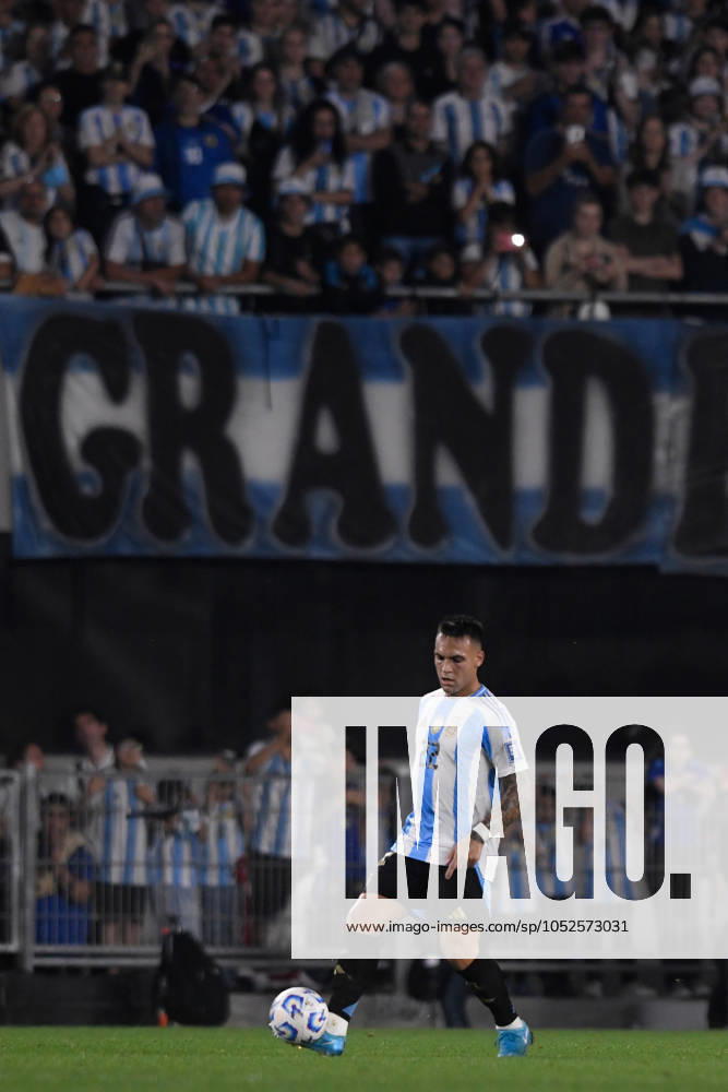 Lautaro Martinez of Argentina controls ball during the FIFA World Cup, WM, Weltmeisterschaft, Fussball 2026 South American Qualifier match between Argentina and Bolivia at Estadio Mas Monumental Antonio Vespucio Liberti on October 15, 2024 in Buenos Aires, Argentina. Photo by D.Halisz SFSI Argentina v Bolivia - FIFA World Cup 2026 Qualifier