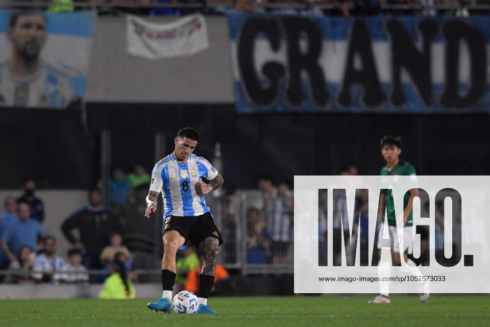 Enzo Fernandez of Argentina controls ball during the FIFA World Cup, WM, Weltmeisterschaft, Fussball 2026 South American Qualifier match between Argentina and Bolivia at Estadio Mas Monumental Antonio Vespucio Liberti on October 15, 2024 in Buenos Aires, Argentina. Photo by D.Halisz SFSI Argentina v Bolivia - FIFA World Cup 2026 Qualifier