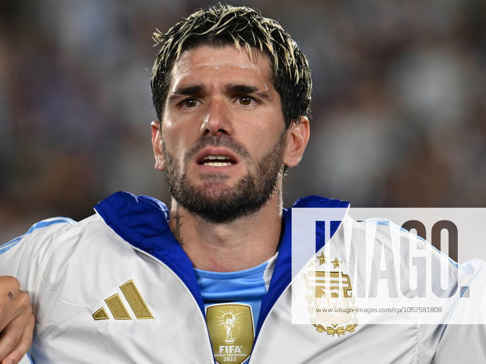 Rodrigo De Paul of Argentina previous a match between Argentina Vs Bolivia as part of World Cup 2026 Qualifiers at Estadio Mas Monumental on October 15, 2024 in BuenosAires, Argentina. Buenos Aires Buenos Aires Argentina