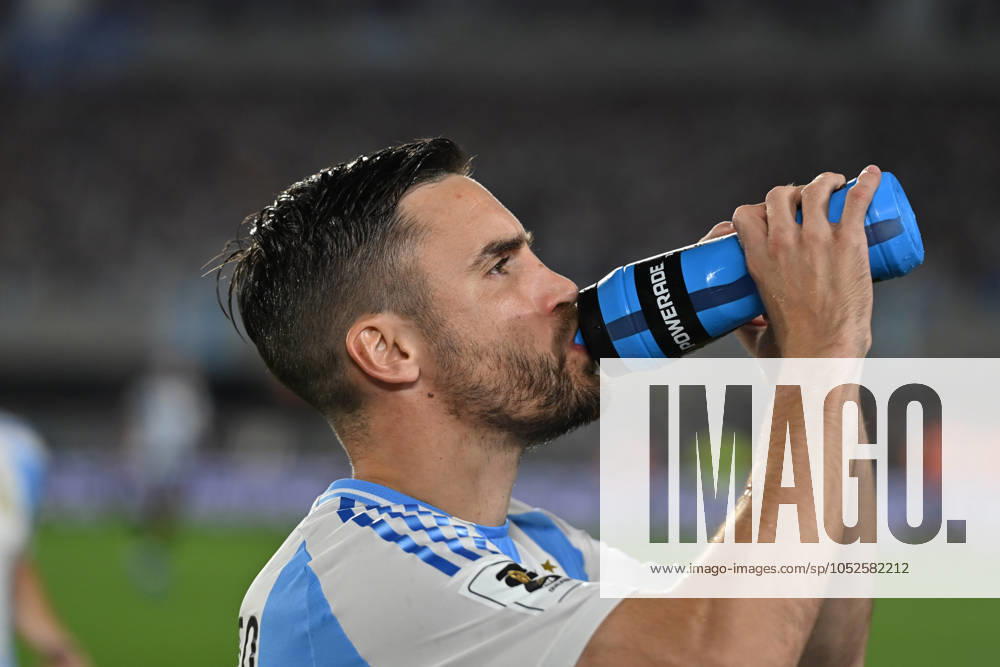 BUENOS AIRES, ARGENTINA - OCTOBER 15:Nicolas Tagliafico of Argentina hydrates previous a match between Argentina Vs Bolivia as part of World Cup 2026 Qualifiers at Estadio Mas Monumental on October 15, 2024 in BuenosAires, Argentina. Buenos Aires Buenos Aires Argentina