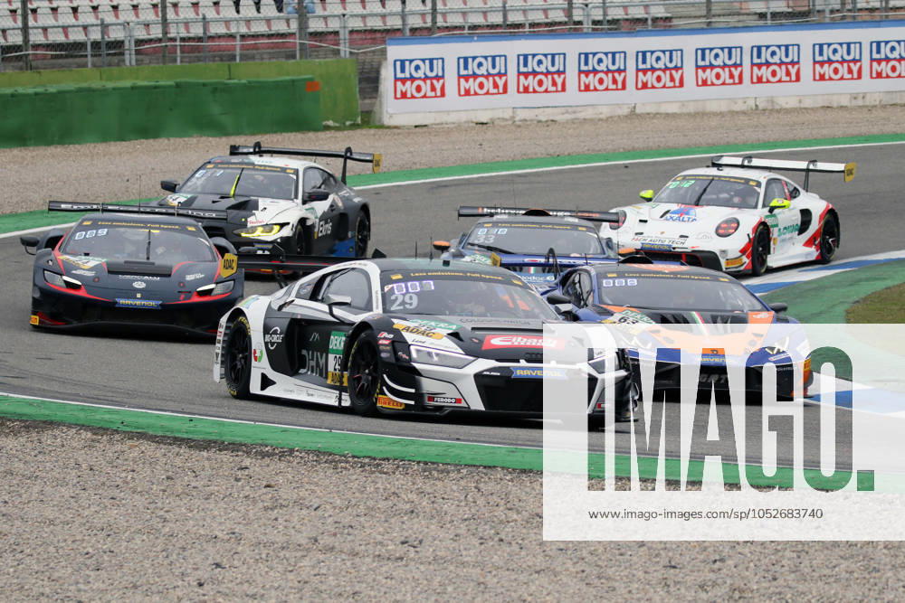 Hockenheim, Deutschland 18.-20. Oktober 2024: ADAC GT Masters Finale - Hockenheimring 2024 Im Bild: Juliano Holzem(DEU) Sandro Holzem(DEU),fuehren eine Gruppe an Hockenheimring Baden Württemberg