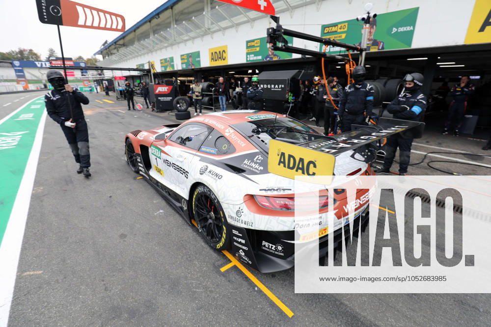 Hockenheim, Deutschland 18.-20. Oktober 2024: ADAC GT Masters Finale - Hockenheimring 2024 Im Bild: Elias Seppaenen(FIN) Tom Kalender(DEU),GT Masters Champions 2024 Hockenheimring Baden Württemberg