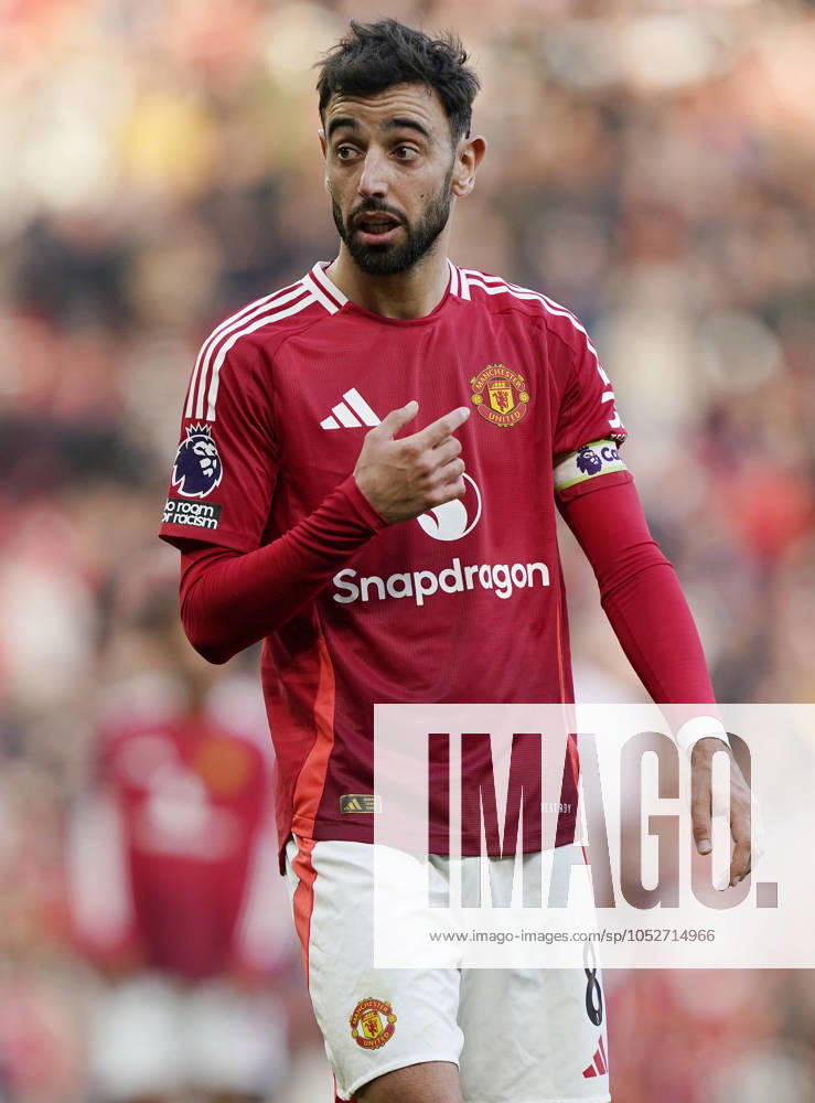 Manchester, England, 19th October 2024. Bruno Fernandes of Manchester United, ManU during the Premier League match at Old Trafford, Manchester. Picture credit should read: Andrew Yates Sportimage . SPI-3399-0127