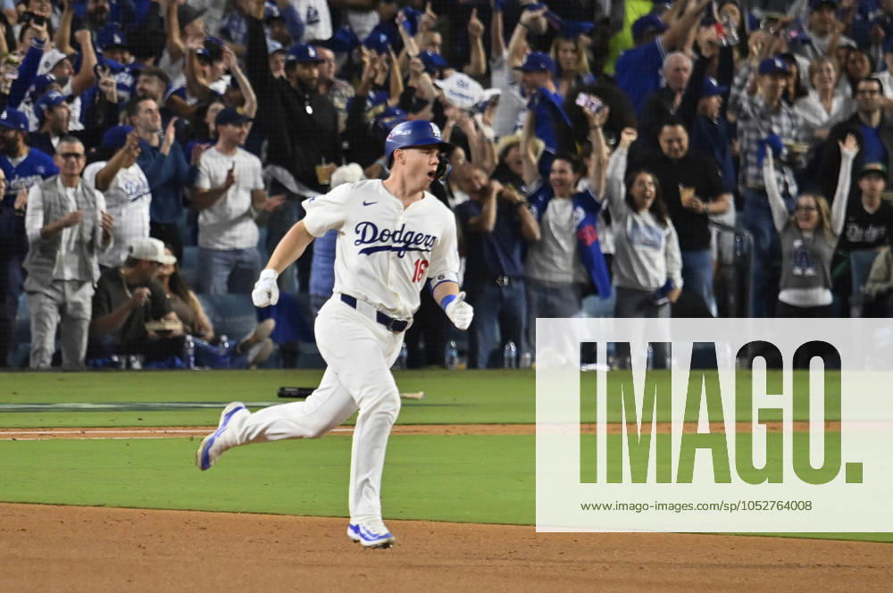 Los Angeles Dodger Will Smith runs the bases after hitting a two-run home run in the third inning against the New York Mets in game six of the MLB, Baseball Herren, USA NLCS at Dodger Stadium on Sunday, October 20, 2024. LAP20241020234 JIMxRUYMEN