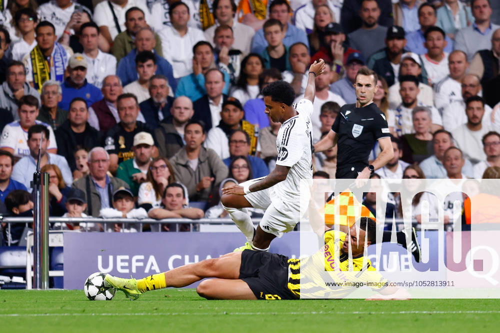 Rodrygo Goes of Real Madrid and Felix Nmecha of Borussia Dortmund in action during the UEFA Champions League 2024 25 League Phase MD3 match between Real Madrid CF and Borussia Dortmund at Estadio Santiago Bernabeu on October 22, 2024, in Madrid, Spain. Madrid SPAIN - ZUMAa181 20241022_zaa_a181_261
