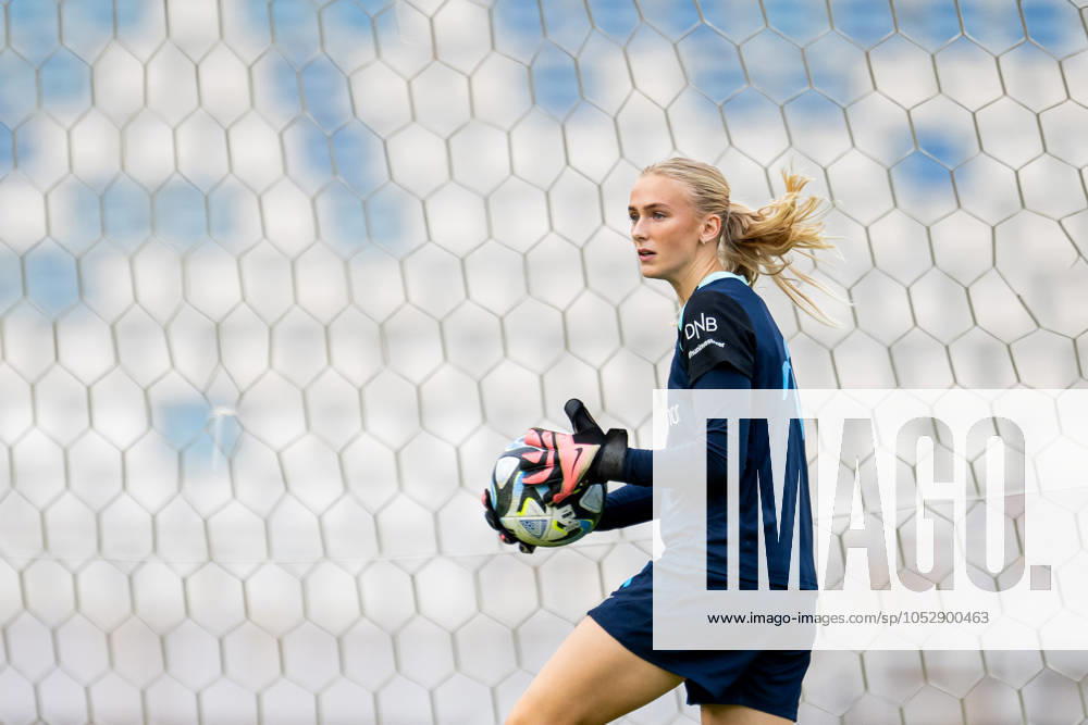Goalkeeper Selma Panengstuen of the Norwegian women s national football team during a training session on October 24, 2024 in Shkodër. Photo: Vegard Grott BILDBYRAN kod VG VG0679 bbeng fotboll football soccer fotball norge norway women dam UEFA EURO, EM, Europameisterschaft,Fussball Qualifier, EM, Europameisterschaft em-kvalifisering kvinner em-kvalik em-kval träning practice training trening