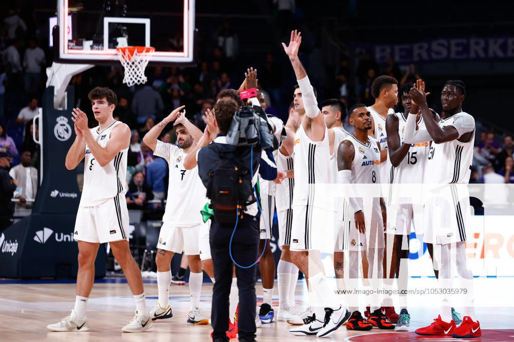 Players of Real Madrid celebrate the victory during the Spanish League, Liga ACB Endesa, basketball match played between Real Madrid and BAXI Manresa at WiZink Center on October 27, 2024, in Madrid, Spain. Madrid SPAIN - ZUMAa181 20241027_zaa_a181_077