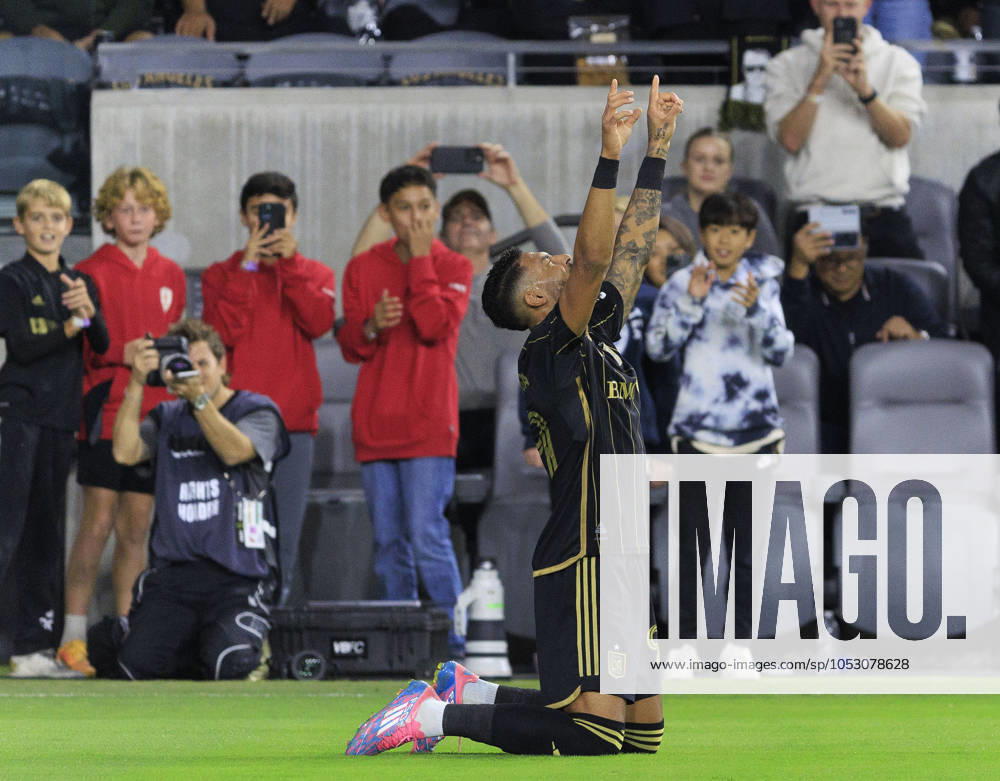 Denis Bouanga 99 of the LAFC celebrates after scoring a goal on a penalty kick during the Audi 2024 MLS, Fussball Herren, USA Cup Playoffs Round One Game 1 of 3 against the Vancouver Whitecaps on Sunday October 27, 2024 at BMO Stadium in Los Angeles, California. JAVIER ROJAS PI Los Angeles USA - ZUMAp124 20241027_zaa_p124_005