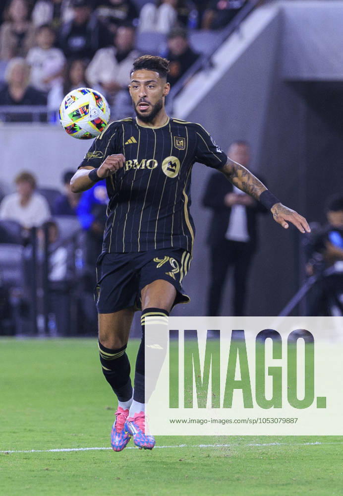 Denis Bouanga 99 of the Los Angeles Football Club during the Audi 2024 MLS, Fussball Herren, USA Cup Playoffs Round One Game 1 of 3 against the Vancouver Whitecaps on Sunday October 27, 2024 at BMO Stadium in Los Angeles, California. LAFC defeats Whitecaps, 2-1. ARIANA RUIZ PI Los Angeles U.S - ZUMAp124 20241027_zaa_p124_028