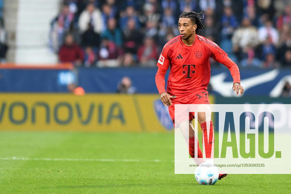 Michael Olise (FC Bayern Muenchen) in Aktion, am Ball, Einzelaktion waehrend des Spiels der 1. Bundesliga zwischen VfL Bochum 1848 und FC Bayern München, Vonovia Ruhrstadion am 27. October 2024 in Bochum, Deutschland. (Foto von Ralf Treese DeFodi Images) +++ Michael Olise (FC Bayern Muenchen) controls the ball during the Bundesliga match between VfL Bochum 1848 and FC Bayern München at Vonovia Ruhrstadion on October 27, 2024 in Bochum, Germany. (Photo by Ralf Treese DeFodi Images) DFL regulations prohibit any use of photographs as image sequences and or quasi-video. not used in POL SRB CRO FRA GBR NED ITA USA Defodi-521_BOCFCB20241027_092