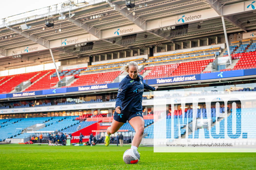 Cathinka Tandberg of the Norwegian women s national football team during a training session on October 28, 2024 in Oslo. Photo: Vegard Grott BILDBYRAN kod VG VG0682 bbeng fotboll football soccer fotball norge norway women dam UEFA EURO, EM, Europameisterschaft,Fussball Qualifier, EM, Europameisterschaft em-kvalifisering kvinner em-kvalik em-kval träning practice training trening