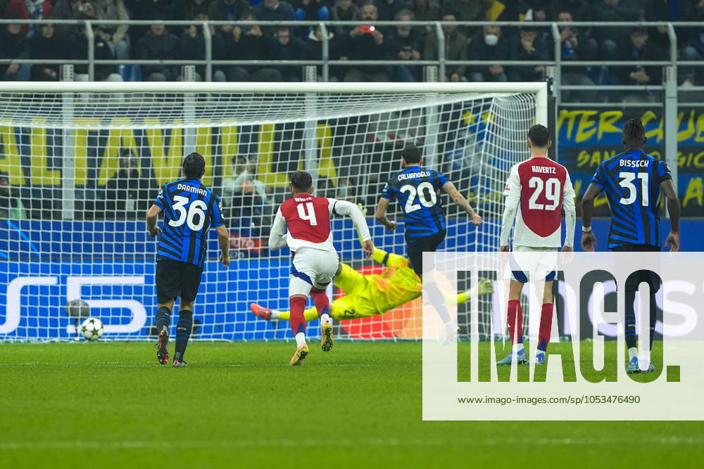 Hakan Calhanoglu of FC Internazionale scoring penalty during the Uefa Champions League match between FC Internazionale and Arsenal at Stadio Giuseppe Meazza Milan Italy on 06 November 2024. Milan Stadio Giuseppe Meazza Milan Italy