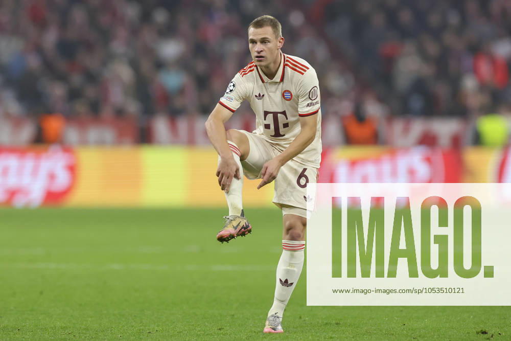 Joshua Kimmich (FC Bayern Muenchen) gestikuliert, UEFA Champions League 2024 25 League Phase MD4, FC Bayern München v SL Benfica, Allianz Arena am 06. November 2024 in München, Deutschland. (Foto von Marco Steinbrenner DeFodi Images) Joshua Kimmich (FC Bayern Muenchen) gestures, UEFA Champions League 2024 25 League Phase MD4, FC Bayern München v SL Benfica, Allianz Arena, November 6, 2024 in Munich, Germany. (Photo by Marco Steinbrenner DeFodi Images) not used in POL SRB CRO FRA GBR NED ITA USA Defodi-700_muenchen_lissabon_20241106_349