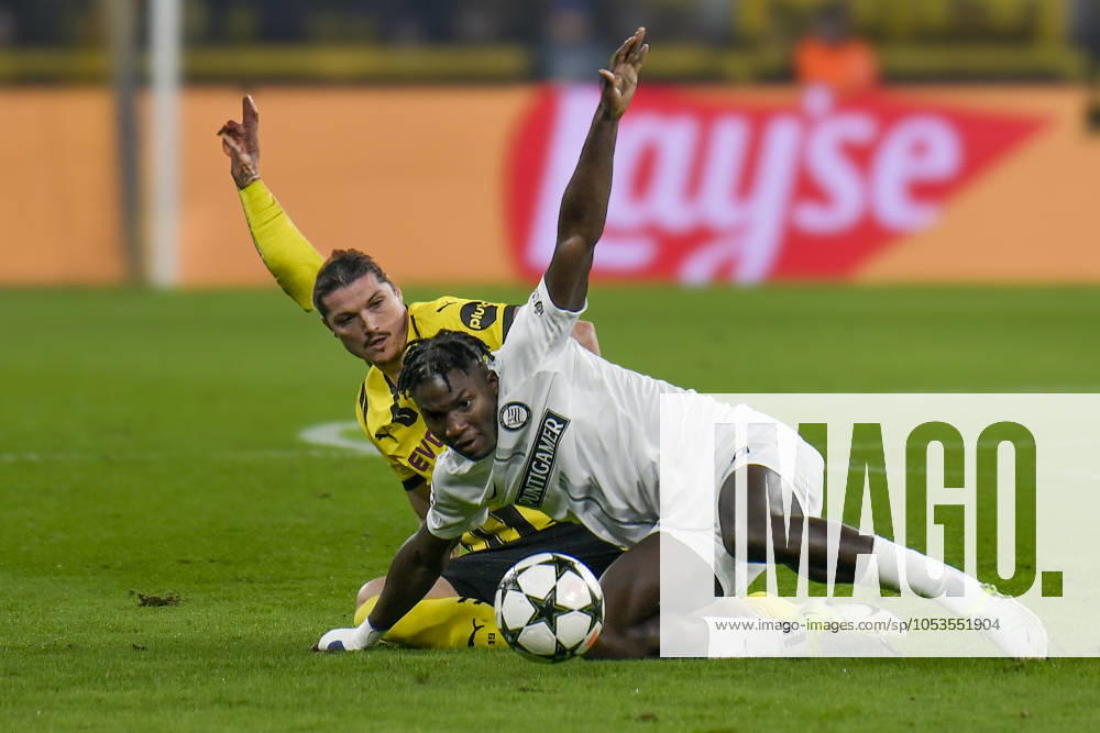 V. li. im Zweikampf Marcel Sabitzer (Dortmund 20) Seedy Jatta (Graz 20) 05.11.2024 Fussball, Champions League, Borussia Dortmund vs Sturm Graz, Signal Iduna Park, Dortmund, NRW Germany