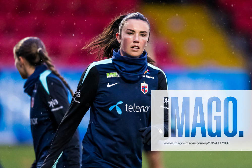 Ingrid Syrstad Engen of the Norwegian women s national football team during a training session on November 28, 2024 in Larne. Photo: Marius Simensen BILDBYRAN COP 238 bbeng dam football fotball fotboll norge norway practice soccer training trening träning uefa women s EURO Qualifier, EM, Europameisterschaft