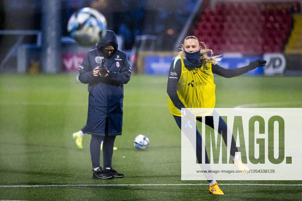 Synne Jensen of the Norwegian women s national football team during a training session on November 28, 2024 in Larne. Photo: Marius Simensen BILDBYRAN COP 238 bbeng dam football fotball fotboll norge norway practice soccer training trening träning uefa women s EURO Qualifier, EM, Europameisterschaft