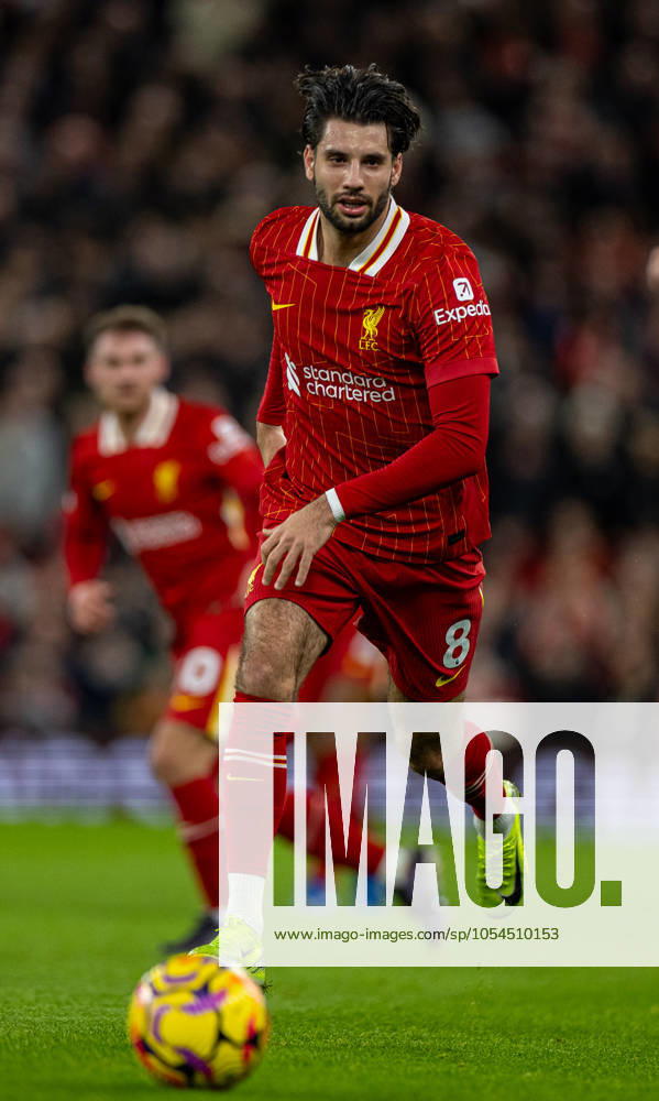 Football - FA Premier League - Liverpool FC v Manchester City FC LIVERPOOL, ENGLAND - Sunday, December 1, 2024: Liverpool s Dominik Szoboszlai during the FA Premier League match between Liverpool FC and Manchester City FC at Anfield. (Photo by David Rawcliffe Propaganda) LIVERPOOL Anfield MERSEYSIDE ENGLAND