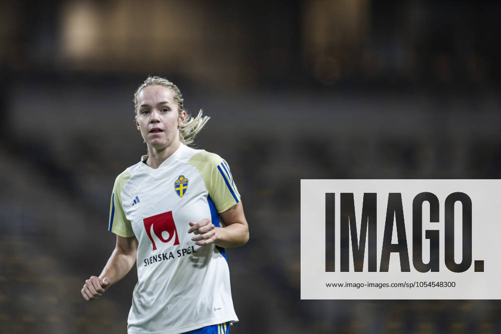 Hanna Lundkvist of the Swedish women s national football team during a training session on December 2, 2024 in Stockholm. Photo: Maxim Thorà BILDBYRAN kod MT MT0701 fotboll football soccer fotball em-kval kval uefa womens EURO Qualifier, EM, Europameisterschaft qualifier träning practice training sverige sweden dam bbeng