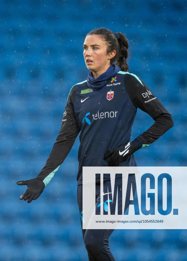 Ingrid Syrstad Engen of the Norwegian women s national football team during a training session on December 2, 2024 in Oslo. Photo: Vegard Grott BILDBYRAN kod VG VG0699 bbeng fotboll football soccer fotball norge norway women dam UEFA EURO, EM, Europameisterschaft,Fussball Qualifier, EM, Europameisterschaft em-kvalifisering kvinner em-kvalik em-kval träning practice training trening