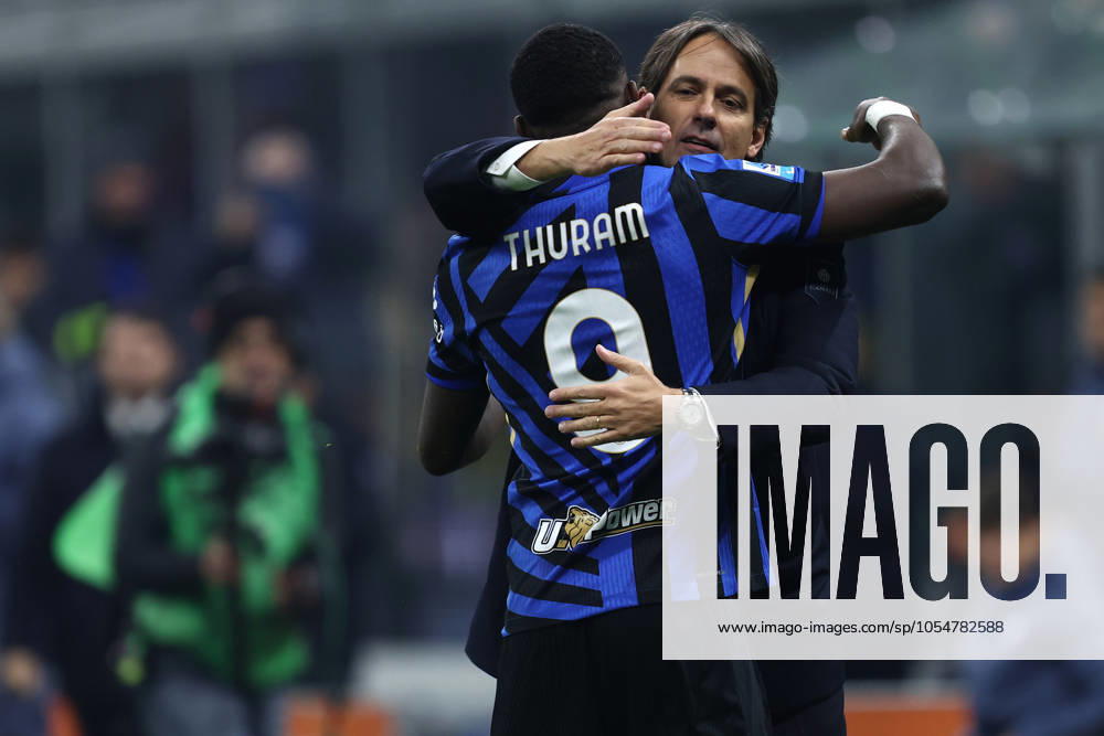Serie A Fc Internazionale - Parma Calcio Marcus Thuram of Fc Internazionale celebrates with Simone Inzaghi, head coach of Fc Internazionale after scoring a goal during the Serie A match beetween Fc Internazionale and Parma Calcio at Stadio Giuseppe Meazza on December 6, 2024 in Milan Italy . Milano Stadio Giuseppe Meazza Italy