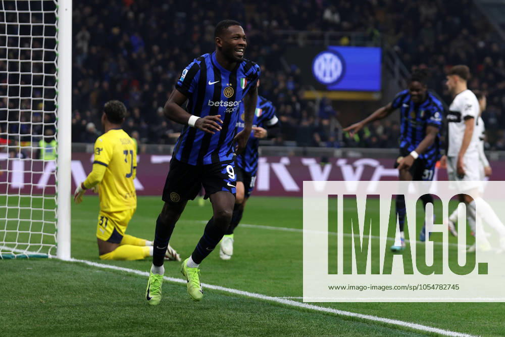 Serie A Fc Internazionale - Parma Calcio Marcus Thuram of Fc Internazionale celebrates after scoring a goal during the Serie A match beetween Fc Internazionale and Parma Calcio at Stadio Giuseppe Meazza on December 6, 2024 in Milan Italy . Milano Stadio Giuseppe Meazza Italy