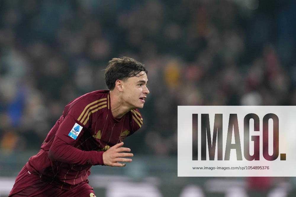 Roma s Niccolo Pisilli celebrates after scoring 3-1 during the Serie A EniLive soccer match between Roma and Lecce at the Rome s Olympic stadium, Italy - Saturday December 7, 2024 - Soccer ( Photo by Alfredo Falcone LaPresse )