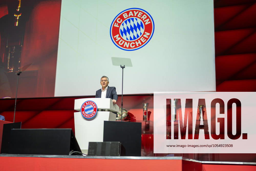 Herbert Heiner (FC Bayern Muenchen, Praesident), GER, FC Bayern Muenchen, Fussball, Bundesliga, Mitgliederversamlung, Jahreshauptversammlung, Spielzeit 2024 2025, 08.12.2024, Eibner-Pressefoto Sascha Walther GER, FC Bayern Muenchen, Fussball, Bundesliga, Mitgliederversamlung, Jahreshauptversammlung, Spielzeit 2024 2025, 08.12.2024 Muenchen