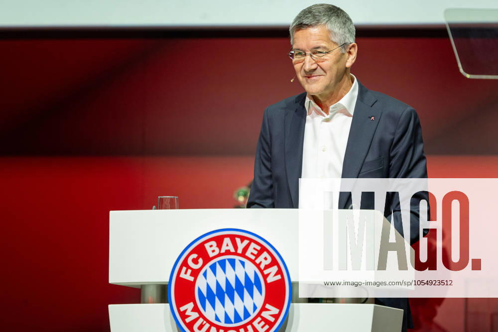 Herbert Heiner (FC Bayern Muenchen, Praesident), GER, FC Bayern Muenchen, Fussball, Bundesliga, Mitgliederversamlung, Jahreshauptversammlung, Spielzeit 2024 2025, 08.12.2024, Eibner-Pressefoto Sascha Walther GER, FC Bayern Muenchen, Fussball, Bundesliga, Mitgliederversamlung, Jahreshauptversammlung, Spielzeit 2024 2025, 08.12.2024 Muenchen