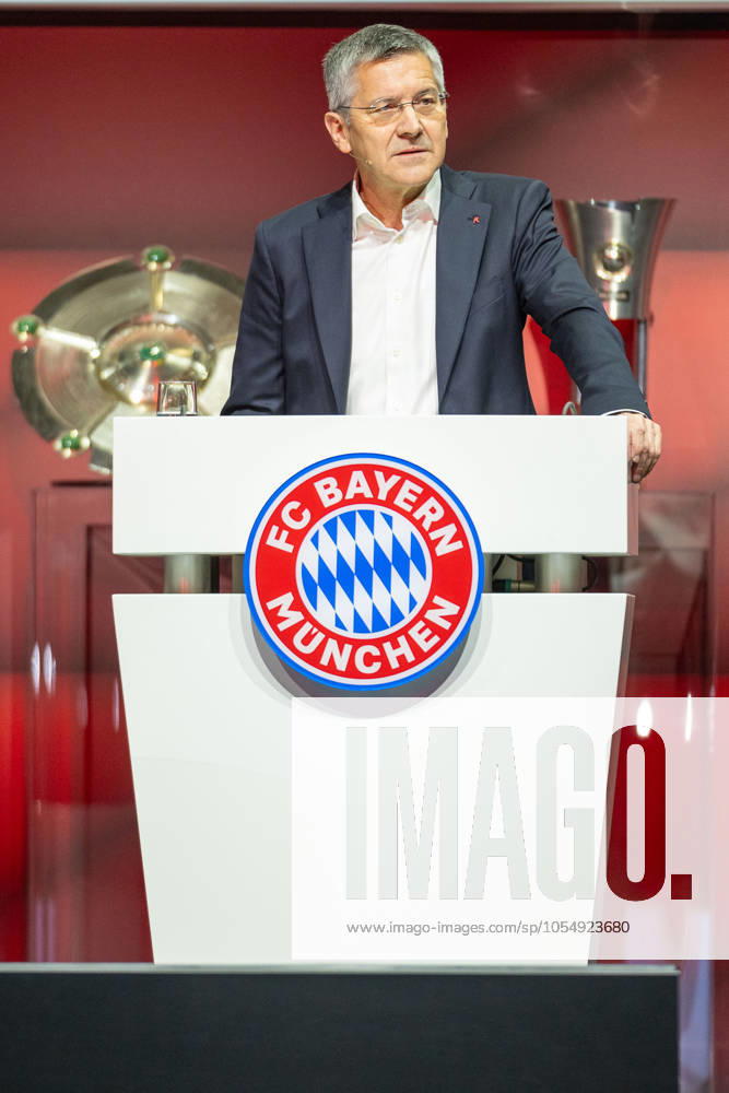 Herbert Heiner (FC Bayern Muenchen, Praesident), GER, FC Bayern Muenchen, Fussball, Bundesliga, Mitgliederversamlung, Jahreshauptversammlung, Spielzeit 2024 2025, 08.12.2024, Eibner-Pressefoto Sascha Walther GER, FC Bayern Muenchen, Fussball, Bundesliga, Mitgliederversamlung, Jahreshauptversammlung, Spielzeit 2024 2025, 08.12.2024 Muenchen