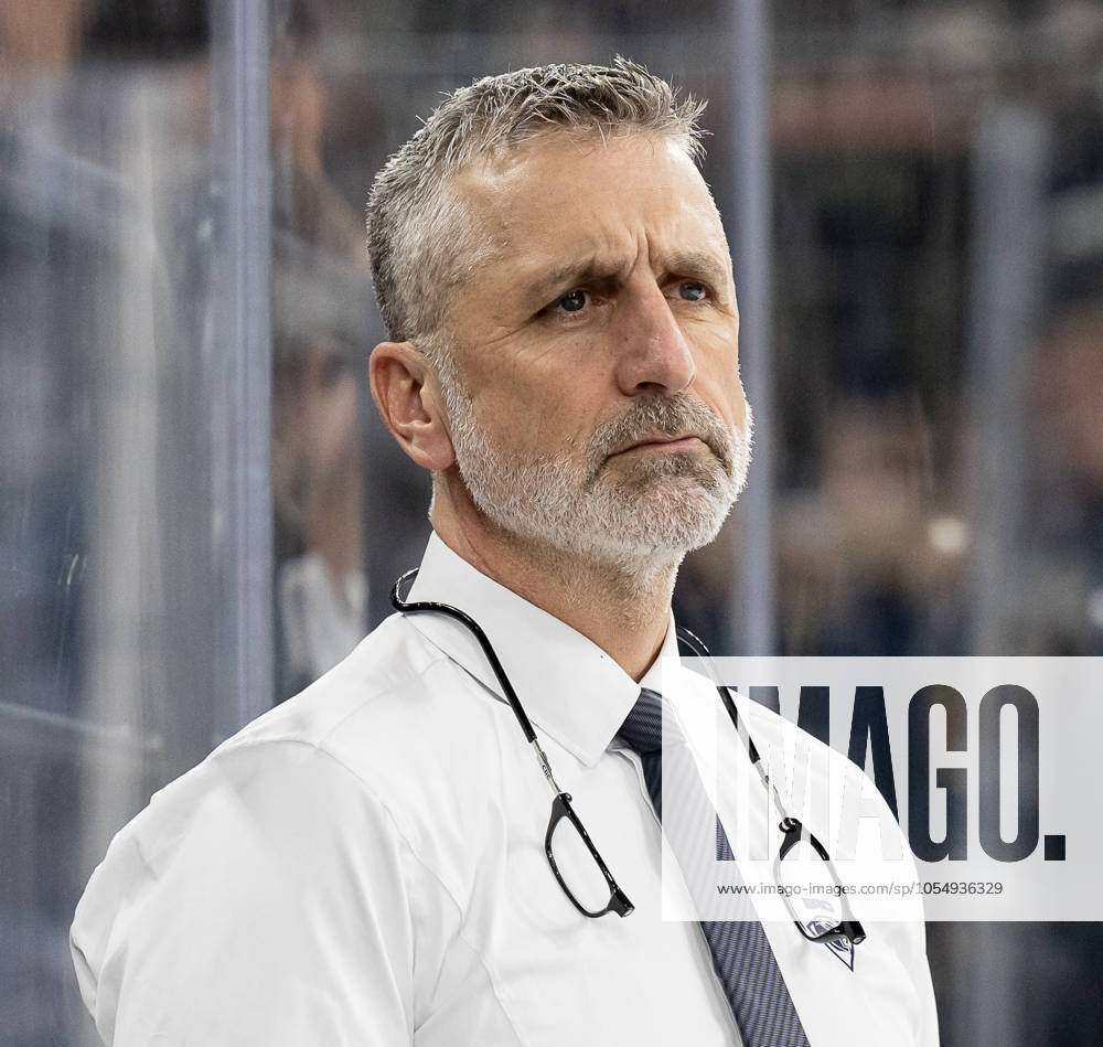 Mark French (Chef-Trainer, ERC Ingolstadt Panther). GER, EHC Red Bull Muenchen vs. ERC Ingolstadt, Eishockey, DEL, 24. Spieltag, Saison 2024 2025, 08.12.2024. GER, EHC Red Bull Muenchen vs. ERC Ingolstadt, Eishockey, DEL, 24. Spieltag, Saison 2024 2025, 08.12.2024. Muenchen