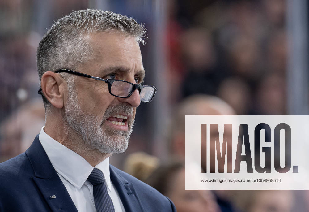 Mark French (Chef-Trainer, ERC Ingolstadt Panther) Portrait Portraet. GER, EHC Red Bull Muenchen vs. ERC Ingolstadt, Eishockey, DEL, 24. Spieltag, Saison 2024 2025, 08.12.2024. GER, EHC Red Bull Muenchen vs. ERC Ingolstadt, Eishockey, DEL, 24. Spieltag, Saison 2024 2025, 08.12.2024. Muenchen