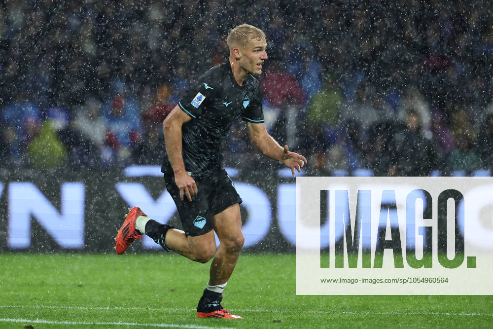 Gustav Isaksen of SS Lazio celebrates after scoring the goal of 0-1 during the Serie A football match between SSC Napoli and SS Lazio at Diego Armando Maradona stadium in Napoli (Italy), December 8, 2024. cesarexpurini