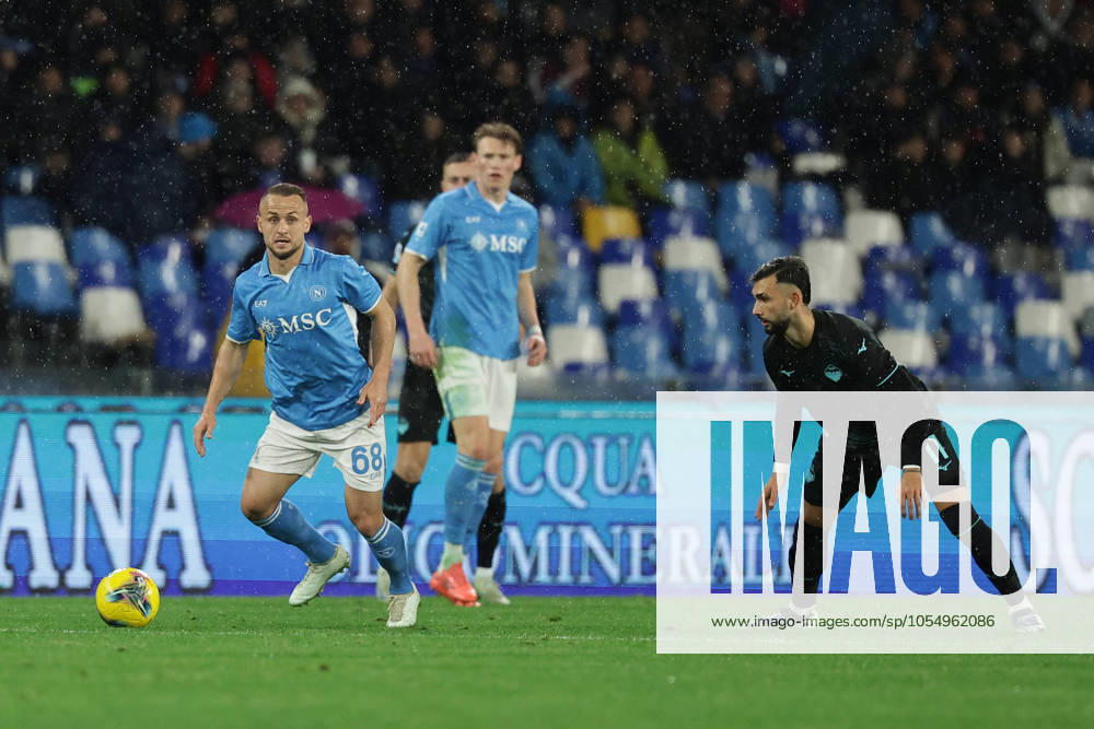 Napoli s Stanislav Lobotka during the Serie A soccer match between Napoli and Lazio at the Diego Armando Maradona Stadium in Naples, southern italy - Sunday , December 08 , 2024. - Soccer .