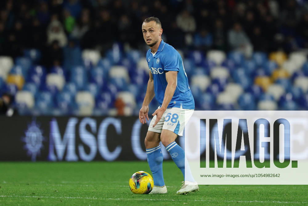 Napolis Stanislav Lobotka during the Serie A soccer match between Napoli and Lazio at the Diego Armando Maradona Stadium in Naples, southern italy - Sunday , December 08 , 2024. - Soccer .