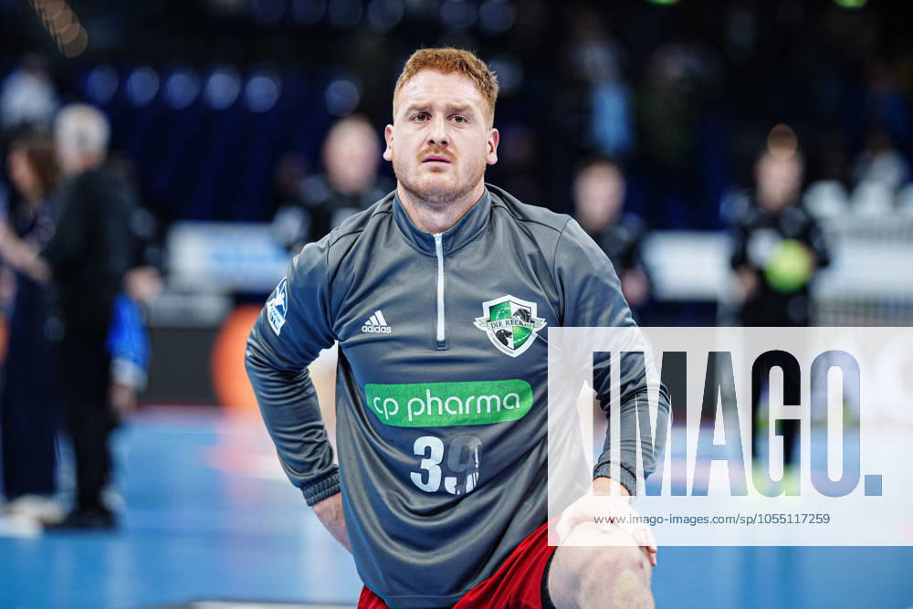 Lukas Stutzke (TSV Hannover-Burgdorf, 39) GER, THW Kiel vs. TSV Hannover-Burgdorf, Handball, Bundesliga, Spieltag, 14, Saison 2024 2025, 11.12.2024 GER, THW Kiel vs. TSV Hannover-Burgdorf, Handball, Bundesliga, Spieltag, 14, Saison 2024 2025, 11.12.2024 Kiel