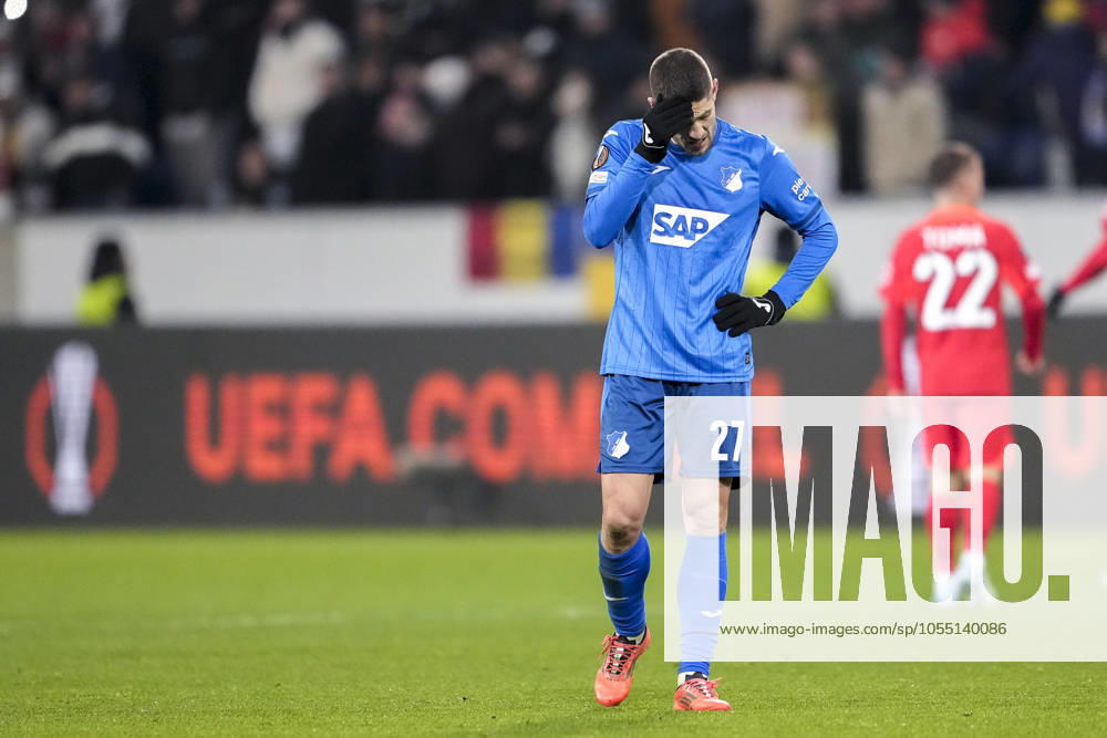 Andrej Kramaric (Hoffenheim, 27), Spieler der TSG 1899 Hoffenheim, enttäuscht über das Unentschieden, nur remis, Enttäuschung nach dem Schlusspfiff, Highlight, Punktverlust, Frustration, disappointed, pessimistisch, 12.12.2024, Sinsheim (Deutschland), Fussball, UEFA Europa League, Gruppenphase, TSG 1899 Hoffenheim - FCSB Bukarest, REGULATIONS PROHIBIT ANY USE OF PHOTOGRAPHS AS IMAGE SEQUENCES AND OR QUASI-VIDEO.