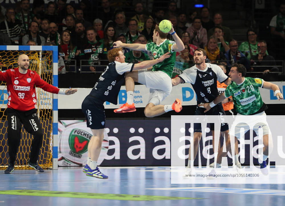GER HBL Saison 2024 2025 FÜCHSE Berlin vs TBV Lemgo Lippe, 12.12.24, Max-Schmeling-Halle, Berlin, Urh KASTELIC (TBV Lemgo Lippe 99), Mathias GIDSEL (Füchse Berlin 19), Hendrik WAGNER (TBV Lemgo Lippe 28), Lukas HERBURGER (Füchse Berlin 29)