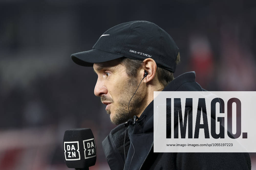 Julian Schuster (SC Freiburg, Trainer) im Interview , Fussball, 1. Bundesliga, 14.Spieltag, 2024 2025, SC Freiburg vs. VfL Wolfsburg, 13.12.2024, Europa-Park Stadion , Freiburg im Breisgau, Deutschland DFL REGULATIONS PROHIBIT ANY USE OF PHOTOGRAPHS AS IMAGE SEQUENCES AND OR QUASI-VIDEO. Freiburg im Breisgau Europa-Park Stadion Baden-Württemberg Deutschland
