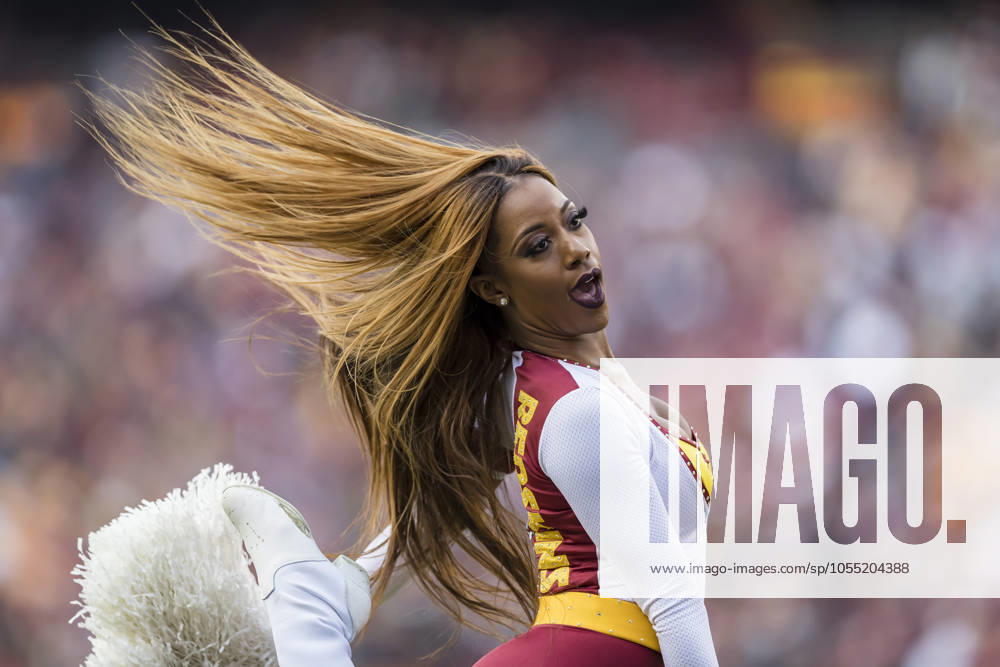 NFL, American Football Herren, USA 2018: Texans vs Redskins NOV 18 November 18, 2018: Washington Redskins cheerleaders perform during the second half of the NFL game between the Houston Texans and the Washington Redskins at FedExField in Landover, Maryland. Scott Taetsch CSM Landover MD USA