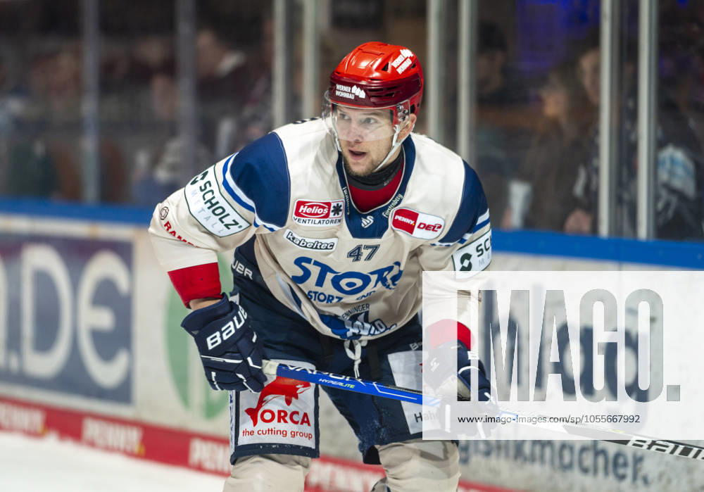Alexander Karachun (Schwenninger Wild Wings, 47) Iserlohn Roosters - Schwenninger Wild Wings 18.12.2024, Eishockey, Eishockey Penny DEL, GER, Iserlohn, Balver Zinn Arena