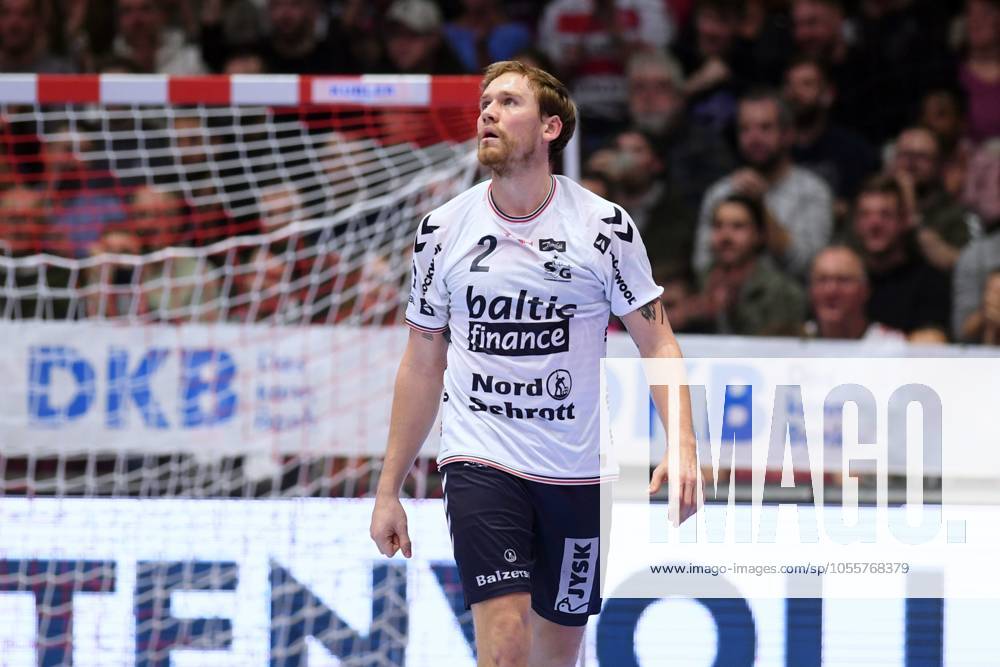 Simon Pytlick (SG Flensburg-Handewitt, 2) enttaeuscht, frustriert, Emotion , GER, MT Melsungen - SG Flensburg-Handewitt, Handball, DHB-Pokal, Viertelfinale, Saison 2024 2025, 19.12.2024, GER, MT Melsungen - SG Flensburg-Handewitt, Handball, DHB-Pokal, Viertelfinale, Saison 2024 2025, 19.12.2024 Kassel