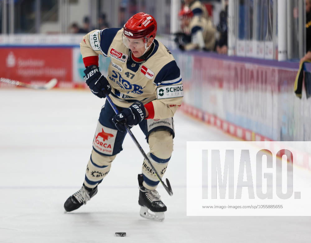 Alexander Karachun (Schwenninger Wild Wings, 47), GER, ERC Ingolstadt vs. Schwenninger Wild Wings, Eishockey, Penny-DEL, 28. Spieltag, Saison 2024 2025, 20.12.2024, GER, ERC Ingolstadt vs. Schwenninger Wild Wings, Eishockey, Penny-DEL, 28. Spieltag, Saison 2024 2025, 20.12.2024 Ingolstadt