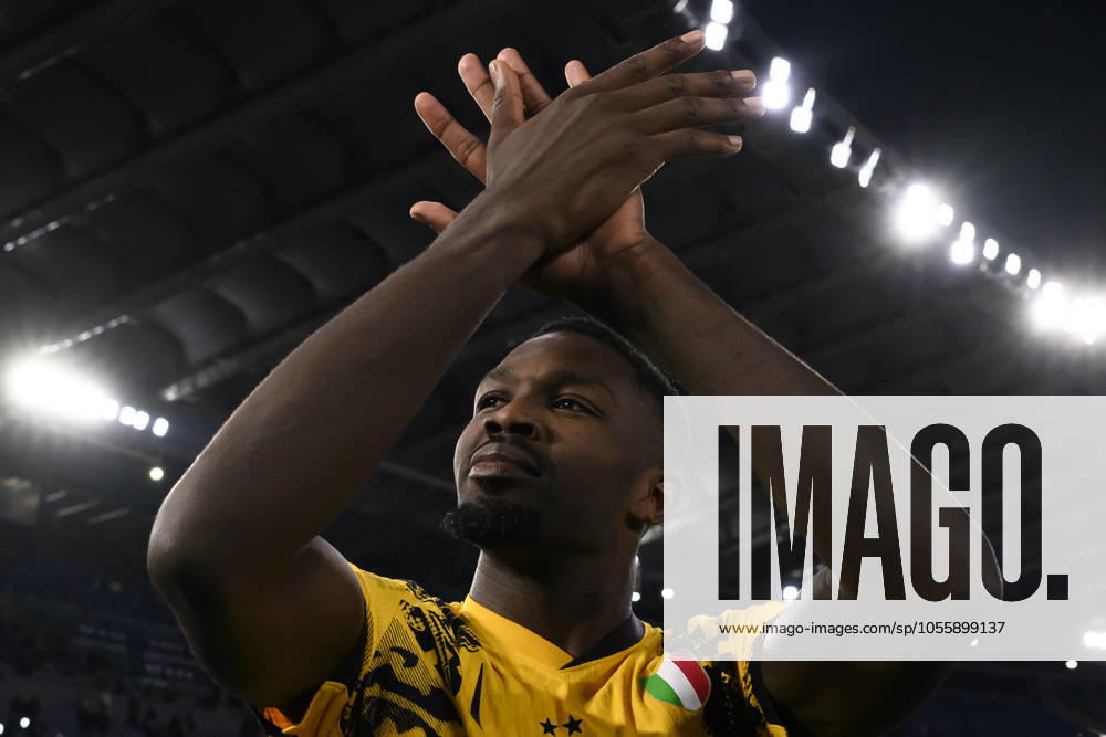 Marcus Thuram of FC Internazionale celebrates at the end of the Serie A football match between SS Lazio and FC Internazionale at Olimpico stadium in Rome (Italy), December 16, 2024. AndreaxStaccioli