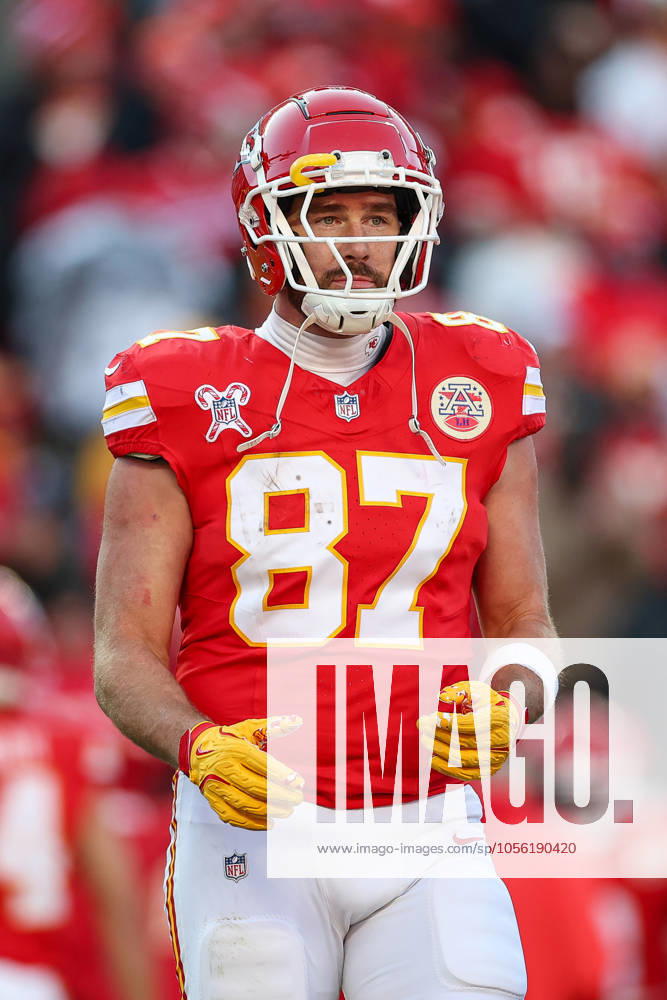 NFL, American Football Herren, USA 2024: Texans vs Chiefs DEC 21 December 21, 2024: Kansas City Chiefs tight end Travis Kelce (87) during a game against the Houston Texans at GEHA Field at Arrowhead Stadium in Kansas City, MO. David Smith CSM (Credit Image: Â David Smith Cal Media) Kansas City Mo United States of America