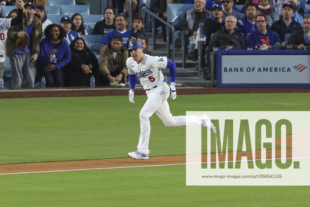 Los Angeles Dodgers first baseman Freddie Freeman (5) hits a home run in the first inning during a MLB, Baseball Herren, USA regular season game between the Los Angeles Dodgers and New York Mets, Monday, April 18, 2023 in Los Angeles, CA. The Mets defeated the Dodgers 8-6. (Brandon Sloter Image of Los Angeles CA United States