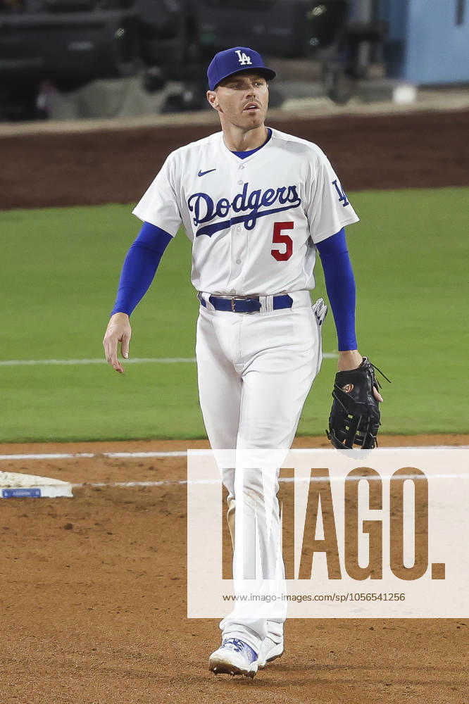 Los Angeles Dodgers first baseman Freddie Freeman (5) looks on during an MLB, Baseball Herren, USA regular season game between the Los Angeles Dodgers and New York Mets, Monday, April 18, 2023 in Los Angeles, CA. The Mets defeated the Dodgers 8-6. (Brandon Sloter Image of Los Angeles CA United States