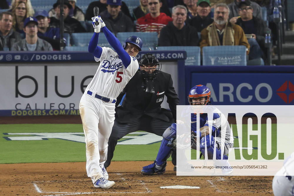 Los Angeles Dodgers first baseman Freddie Freeman (5) watches his ball in flight during a MLB, Baseball Herren, USA regular season game between the Los Angeles Dodgers and New York Mets, Monday, April 18, 2023 in Los Angeles, CA. The Mets defeated the Dodgers 8-6. (Brandon Sloter Image of Los Angeles CA United States