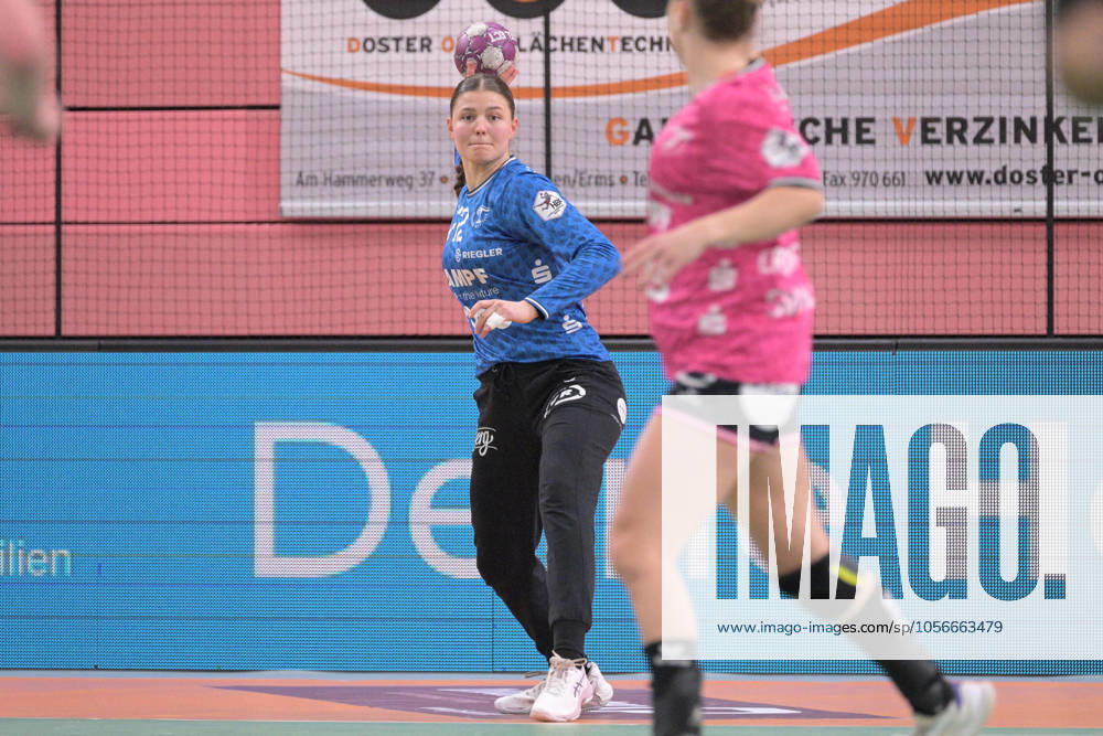 Marie Kristin Weiss (TusSies Metzingen, 12) im Tor TusSies Metzingen vs. Union Neckarsulm, Handball, HBF, 10.Ligaspieltag, Saison 2024 2025, 29.12.2024 TusSies Metzingen vs. Sport-Union Neckarsulm, Handball, HBF, 10.Ligaspieltag, Saison 2024 2025, 29.12.2024 Tuebingen