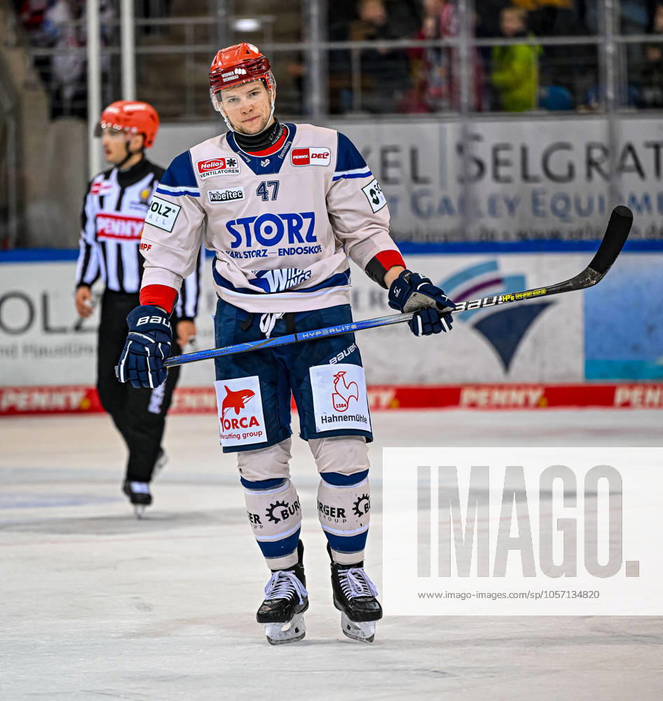 Alexander Karachun (Schwenninger Wild Wings, 47) ist bedient nach dem Gegentor zum 1:0. GER, Fischtown Pinguins Bremerhaven vs. Schwenninger Wild Wings, Eishockey, DEL, 34. Spieltag, Saison 2024 2025, 05.01.2025. GER, Fischtown Pinguins Bremerhaven vs. Schwenninger Wild Wings, Eishockey, DEL, 34. Spieltag, Saison 2024 2025, 05.01.2025. Bremerhaven