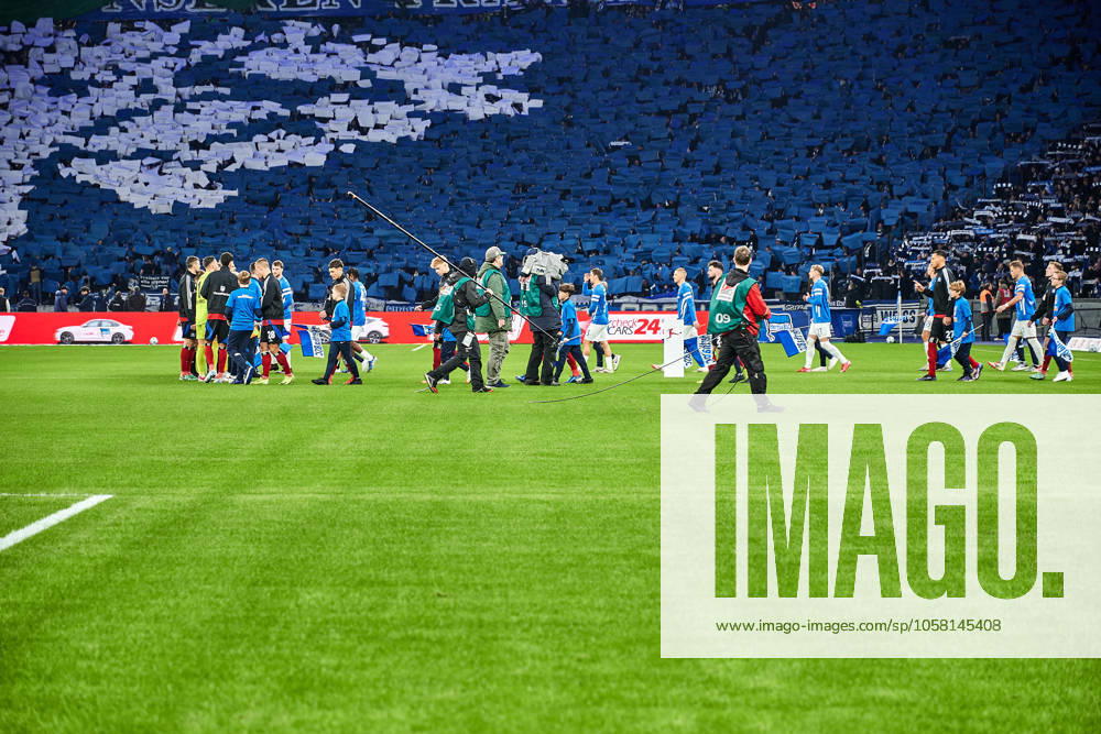 Stimmungsbild Olympiastadion Berlin, Spielereinlauf, GER, Hertha BSC vs. Hamburger SV (HSV), Fussball Herren, 2. Bundesliga, Saison 2024 2025, 19. Spieltag, 25.01.2025 (DFL REGULATIONS PROHIBIT ANY USE OF PHOTOGRAPHS AS IMAGE SEQUENCES AND OR QUASI - VIDEO). GER, Hertha BSC vs. Hamburger SV (HSV), Fussball Herren, 2. Bundesliga, Saison 2024 2025, 19. Spieltag, 25.01.2025 Berlin
